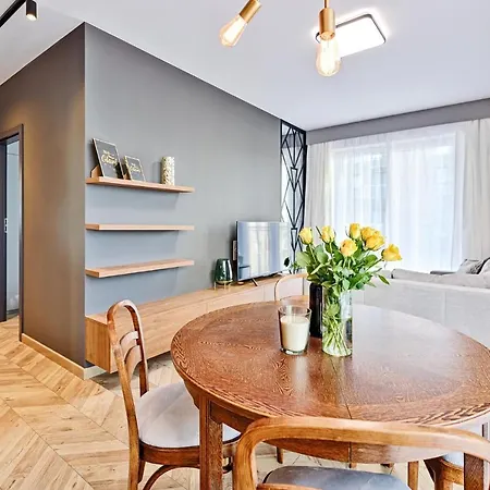 Aparthouse Fabryczna Апартаменты Лодзь